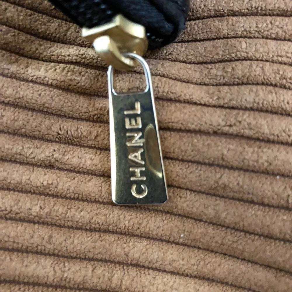 Chanel zip around wallet Auth
